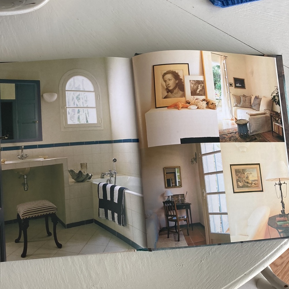 Gorgeous Book - Picture 15 of 16